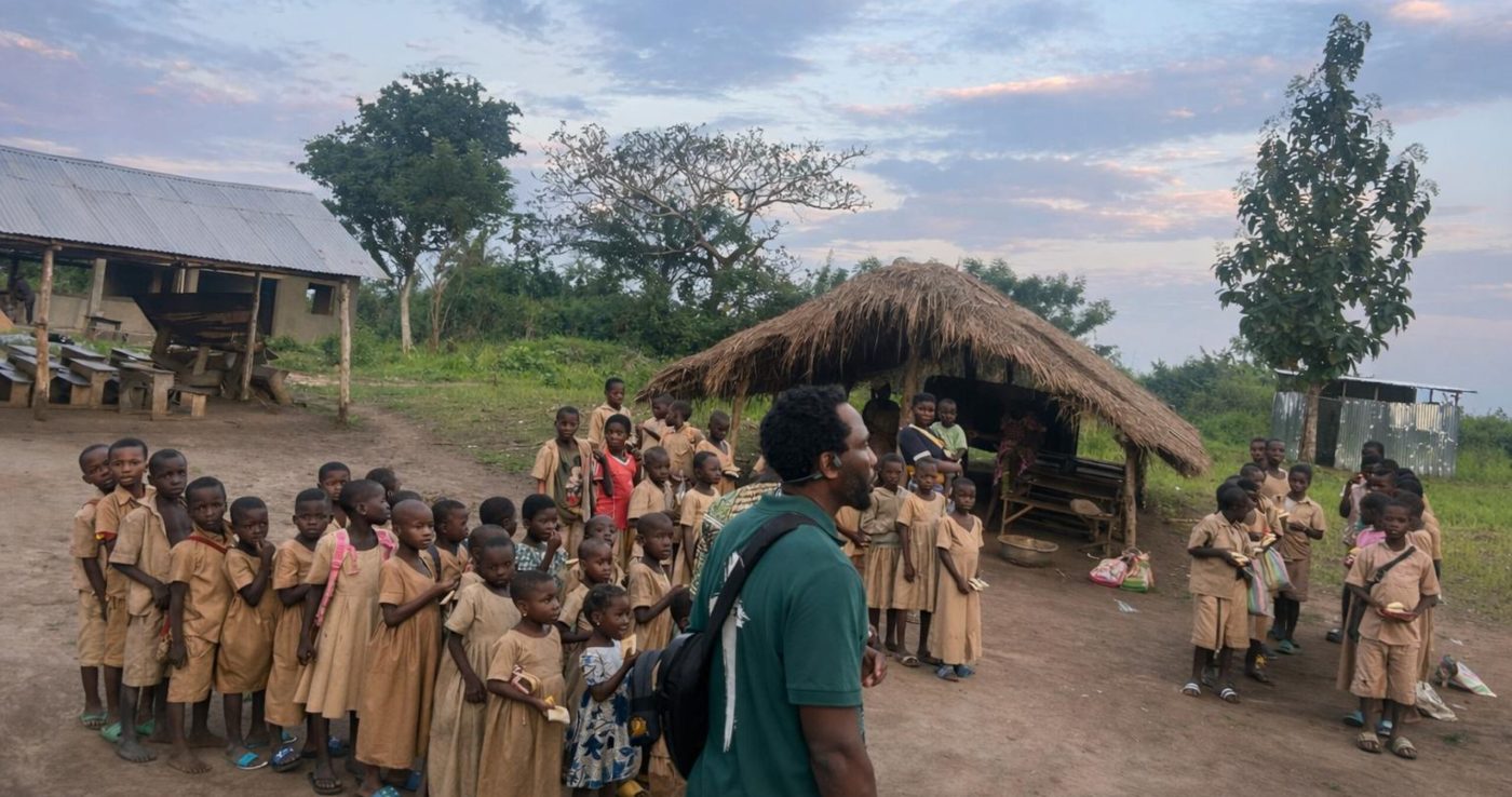 Arme kinderen in de binnenlanden van Togo